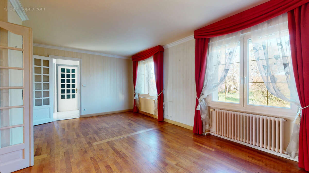 Maison à NAVENNE
