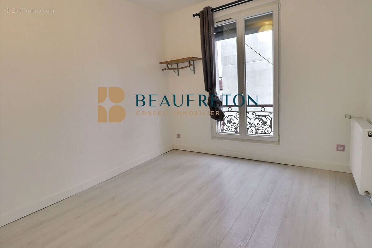 Appartement à CHARENTON-LE-PONT