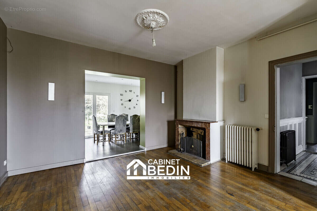 Maison 176 m² à Coutras  - photo 3