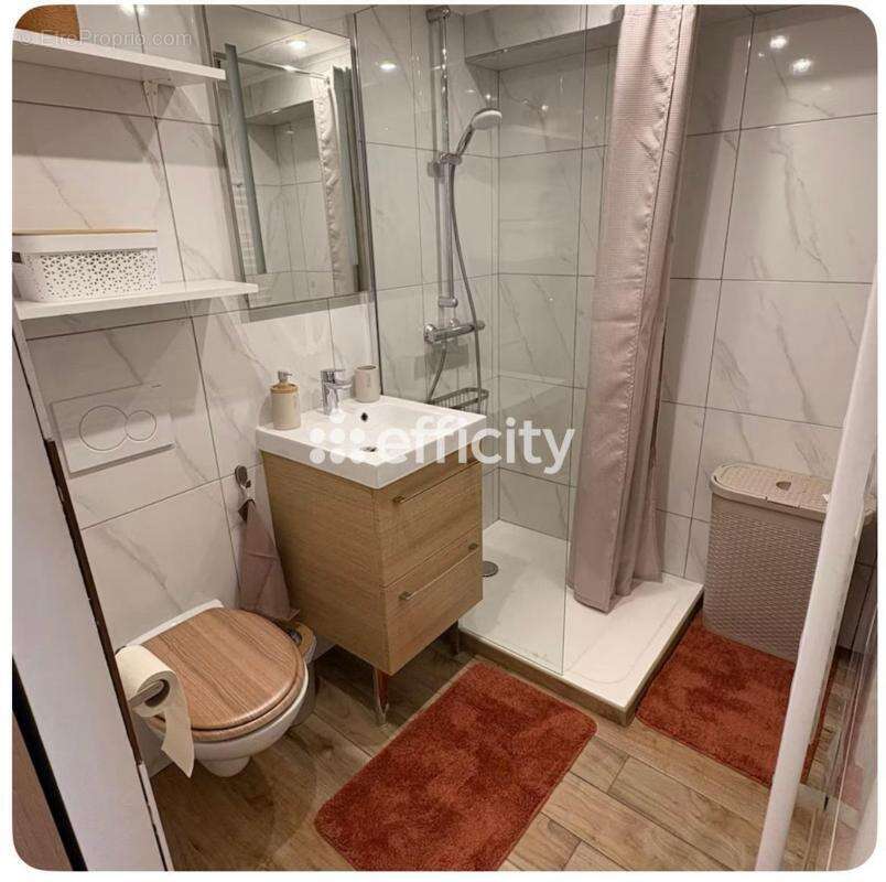 Appartement à GRIMAUD