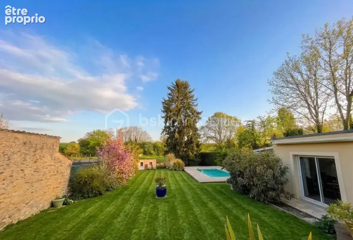 À 10 minutes de RAMBOUILLET, propriété de 220 m² habitable sur terrain de 940 m² avec une magnifique piscine de 5 M par 10 M - photo 27