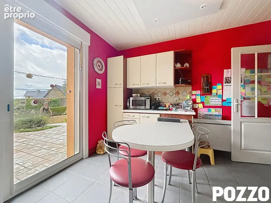 Maison - 5 pièces - 3 chambres - sous-sol - 110m² - jardin 2727 m² - Saint Georges Montcoq - Saint Lo - photo 3