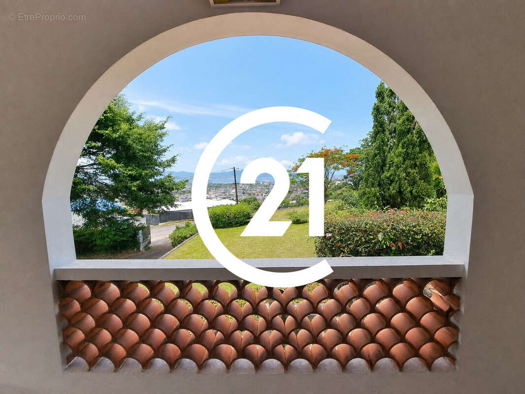 Maison 171 m² à Fort-De-France  - photo 2