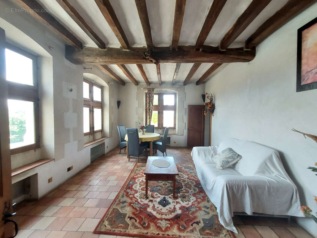 Maison à COURLEON
