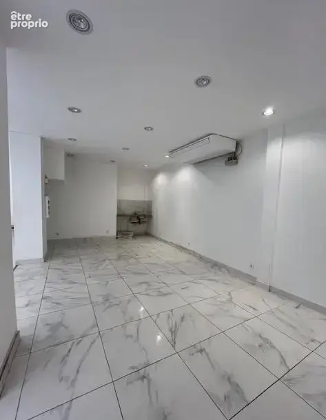 Commerce 76 m² à vendre à Paris-9e (75009) - photo 2