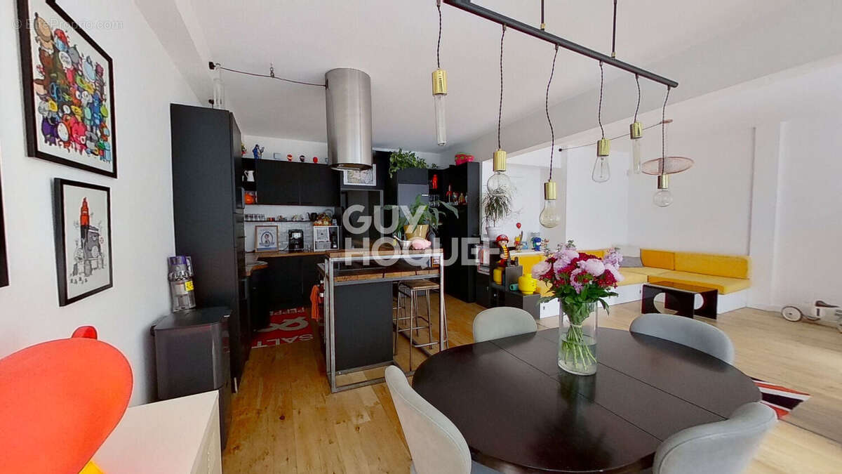Appartement à PARIS-15E
