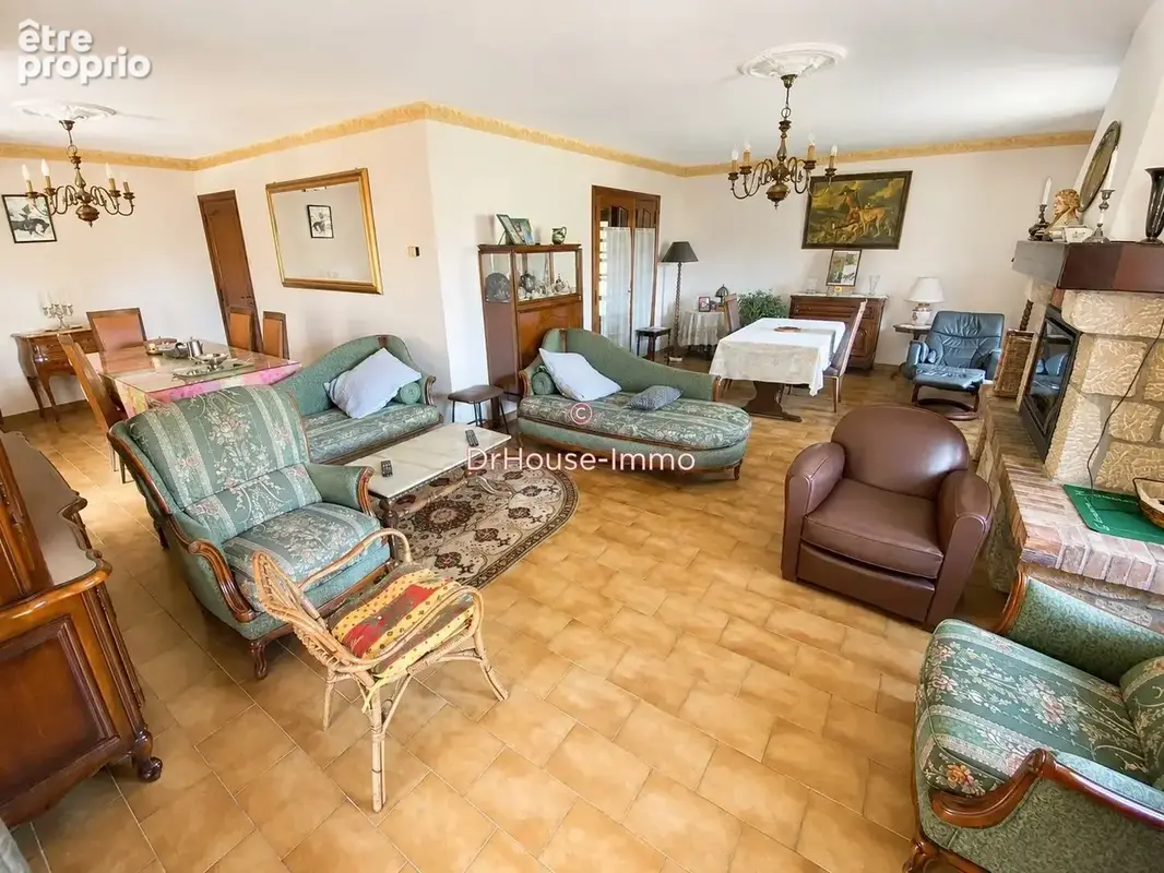 Maison 132 m² à Mayres  - photo 7