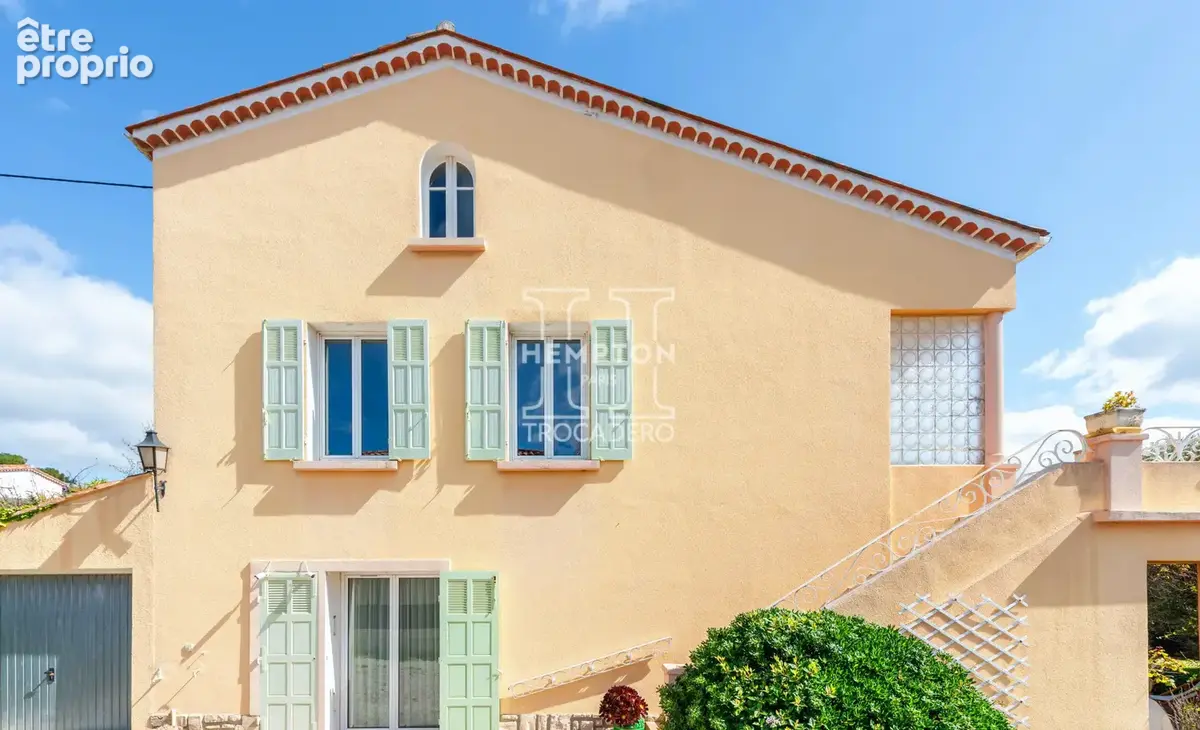Sanary-sur-mer • maison provencale avec jardin paysager - photo 10