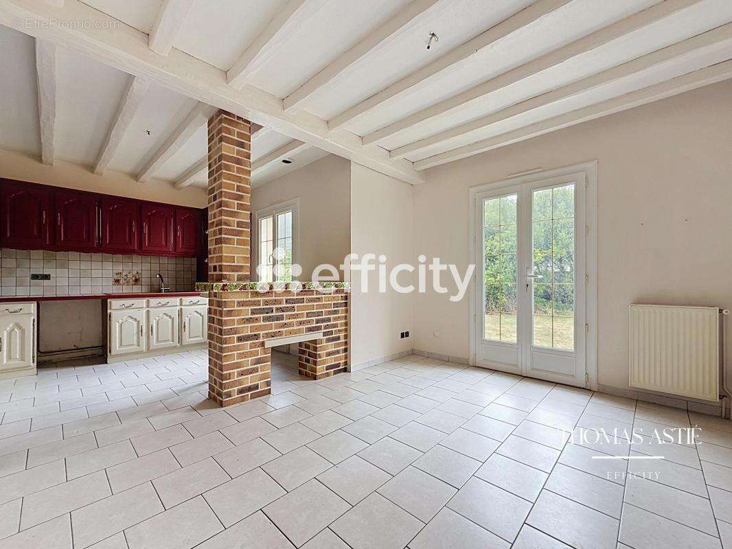 Maison 162 m² à Varrains  - photo 5
