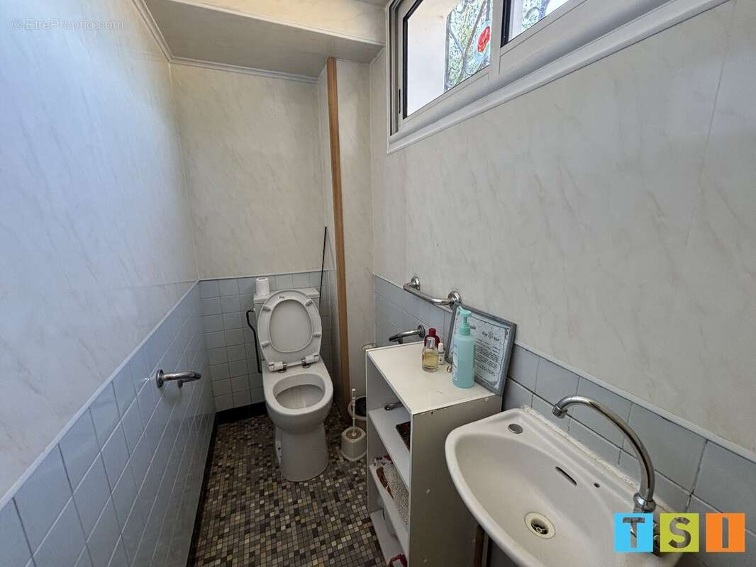 Maison de caractère de plus de 220 m² avec piscine et parc arboré de 6 725 m² - photo 16