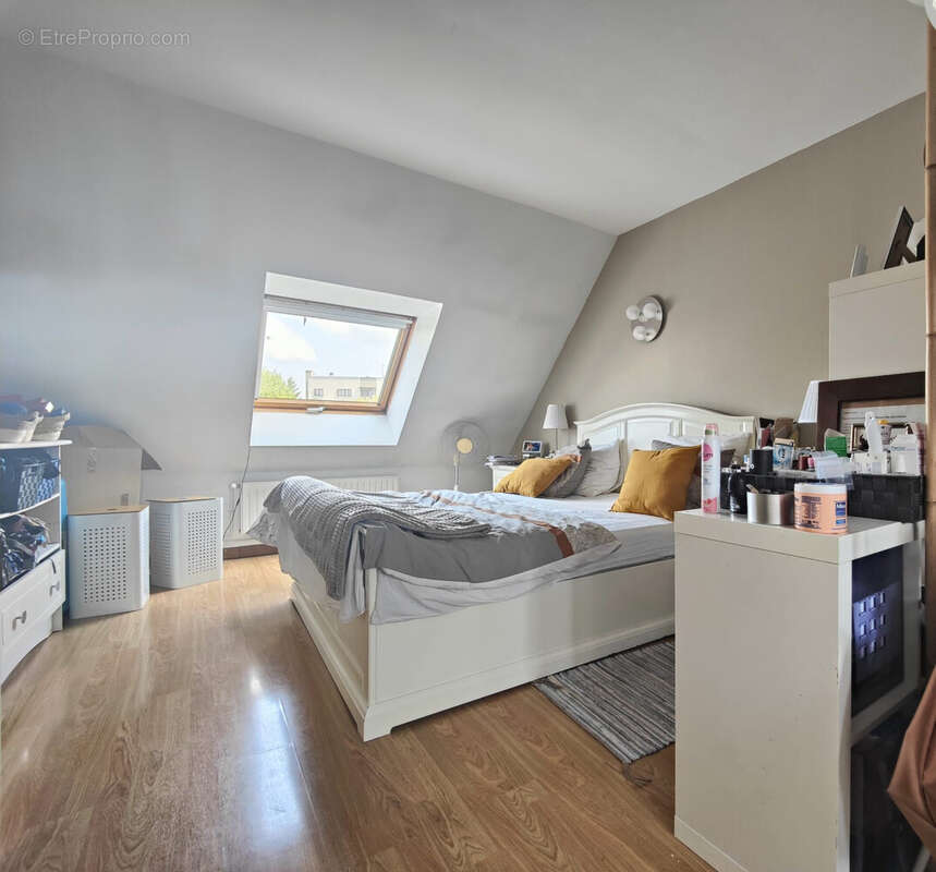 Maison 110 m² à Les Clayes-Sous-Bois  - photo 9