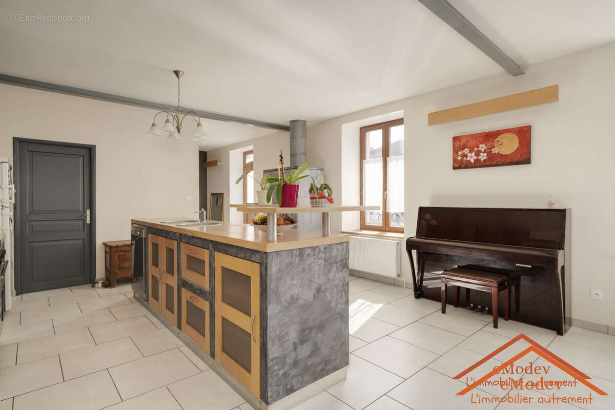 Maison à REMIREMONT