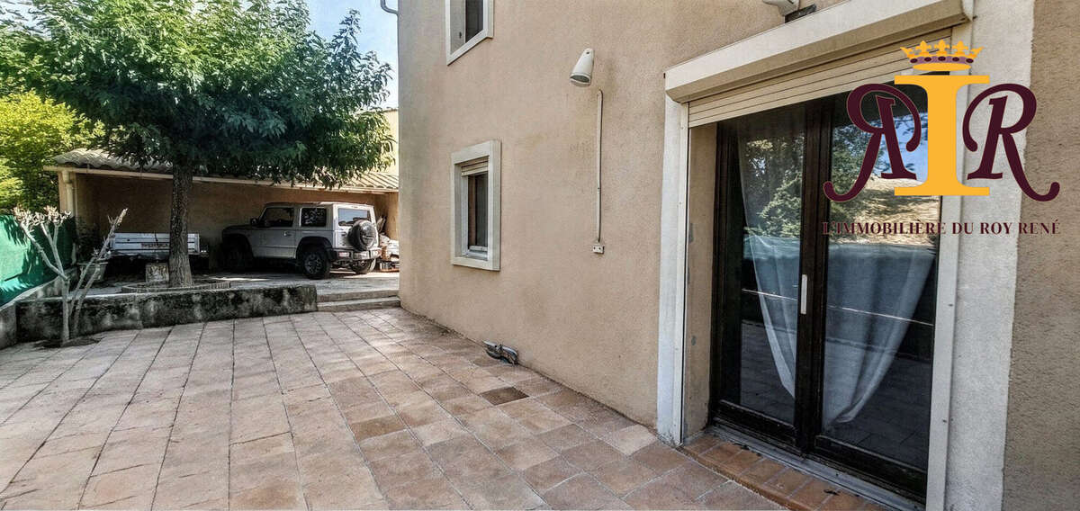 maison et terrasse