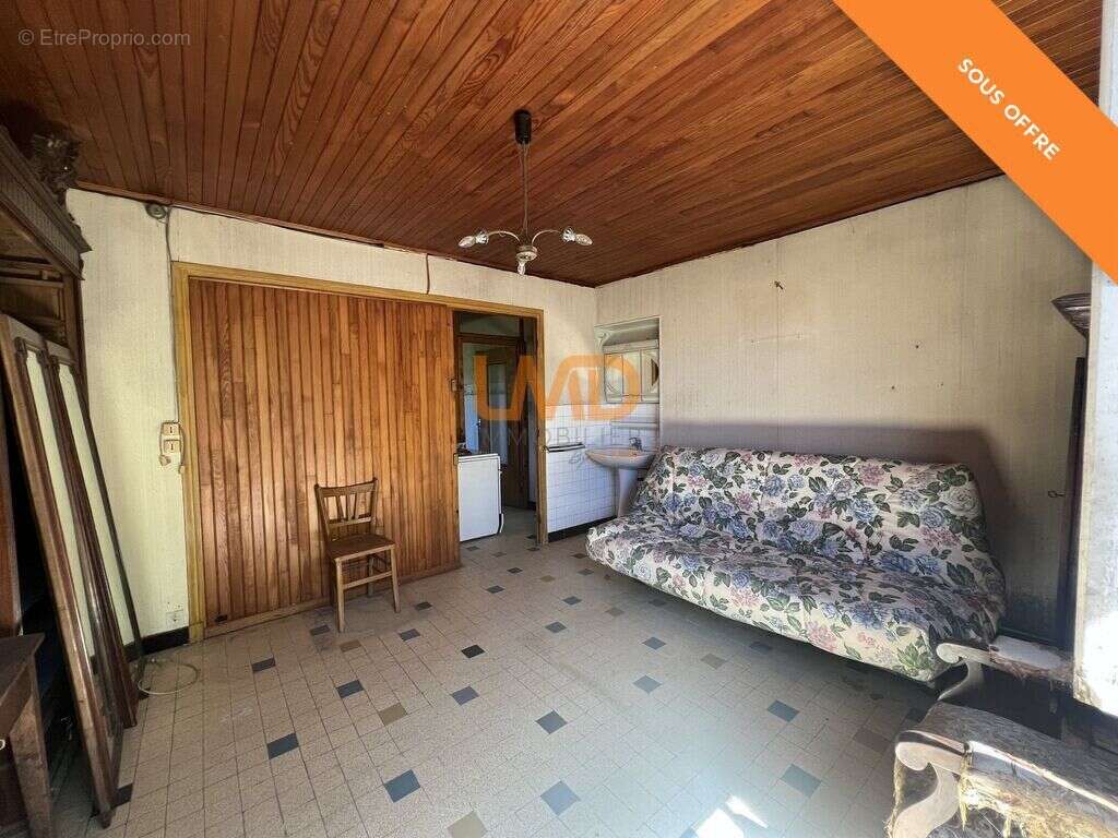 Maison en pierre à rénover avec caves à Mercuer - photo 10