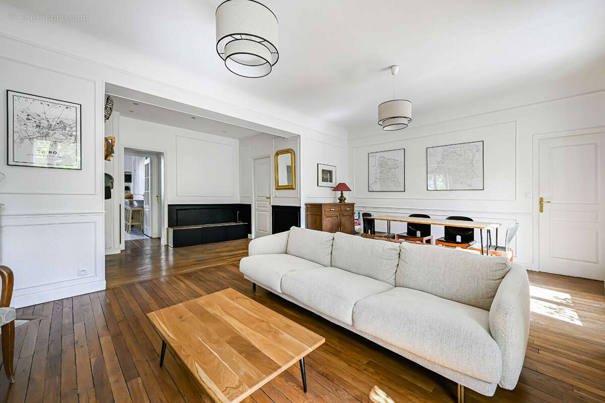 Appartement à PARIS-14E
