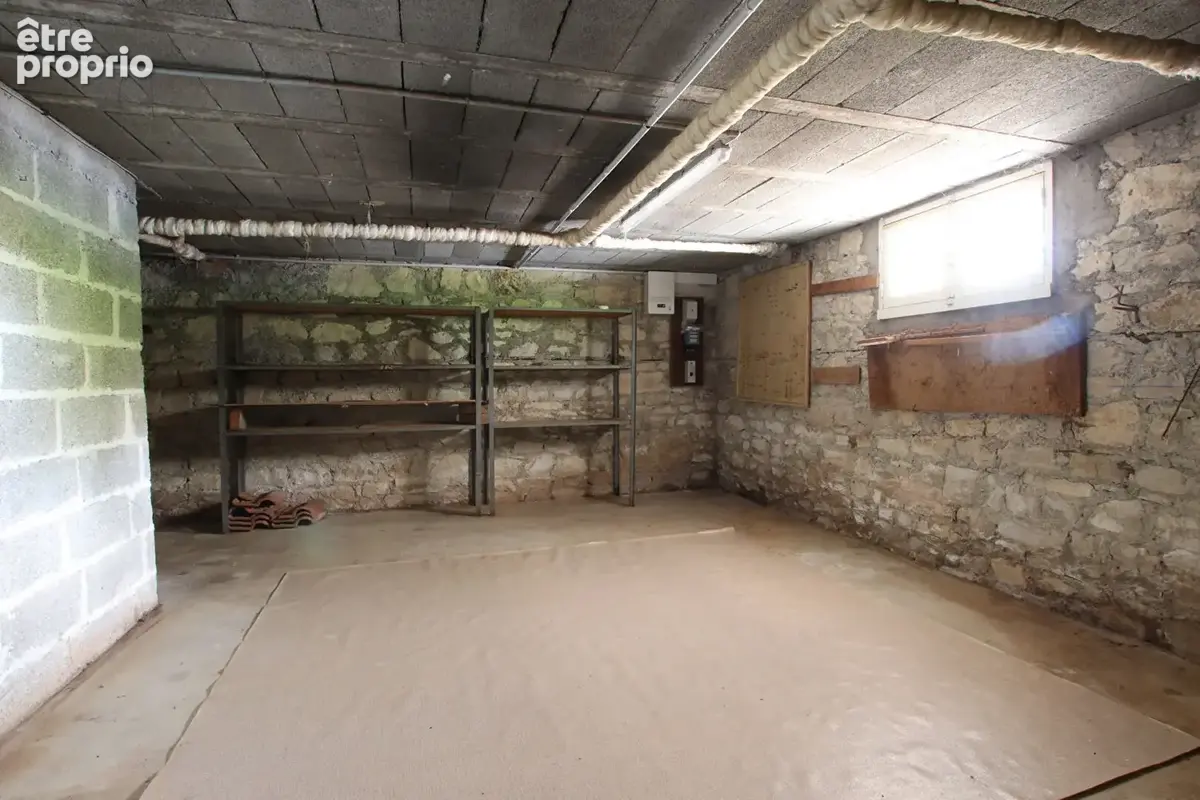 Maison à Niort au calme avec beau terrain et sous-sol - photo 17