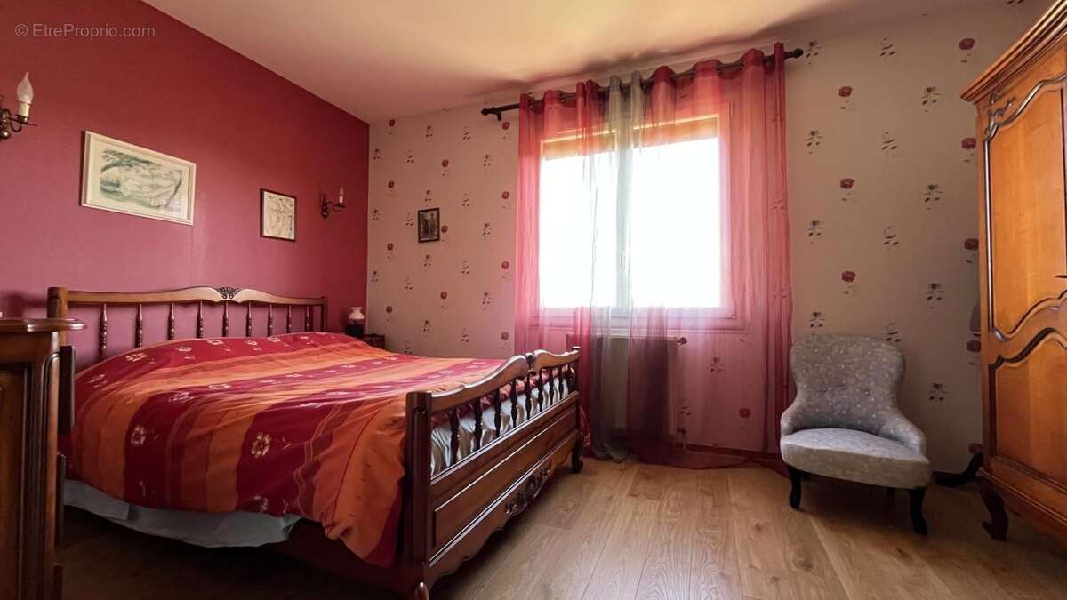 Maison à ETANG-SUR-ARROUX