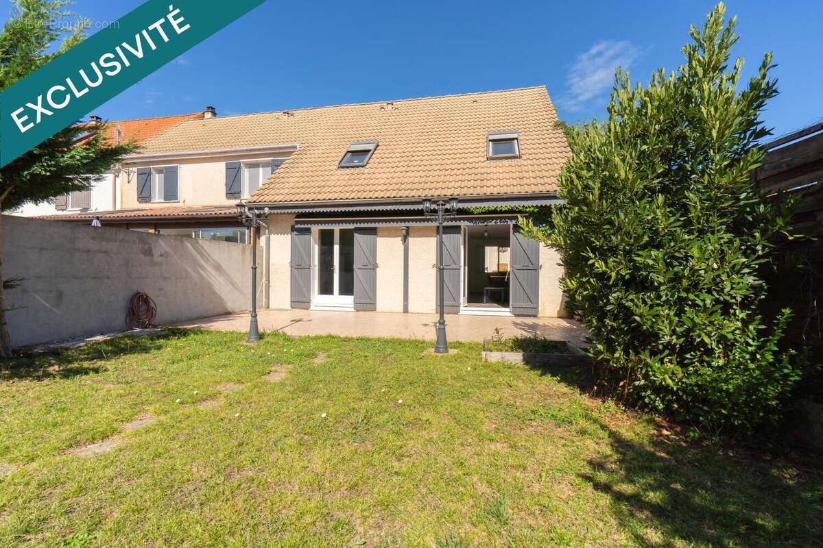 Photo 4 - Maison à DECINES-CHARPIEU