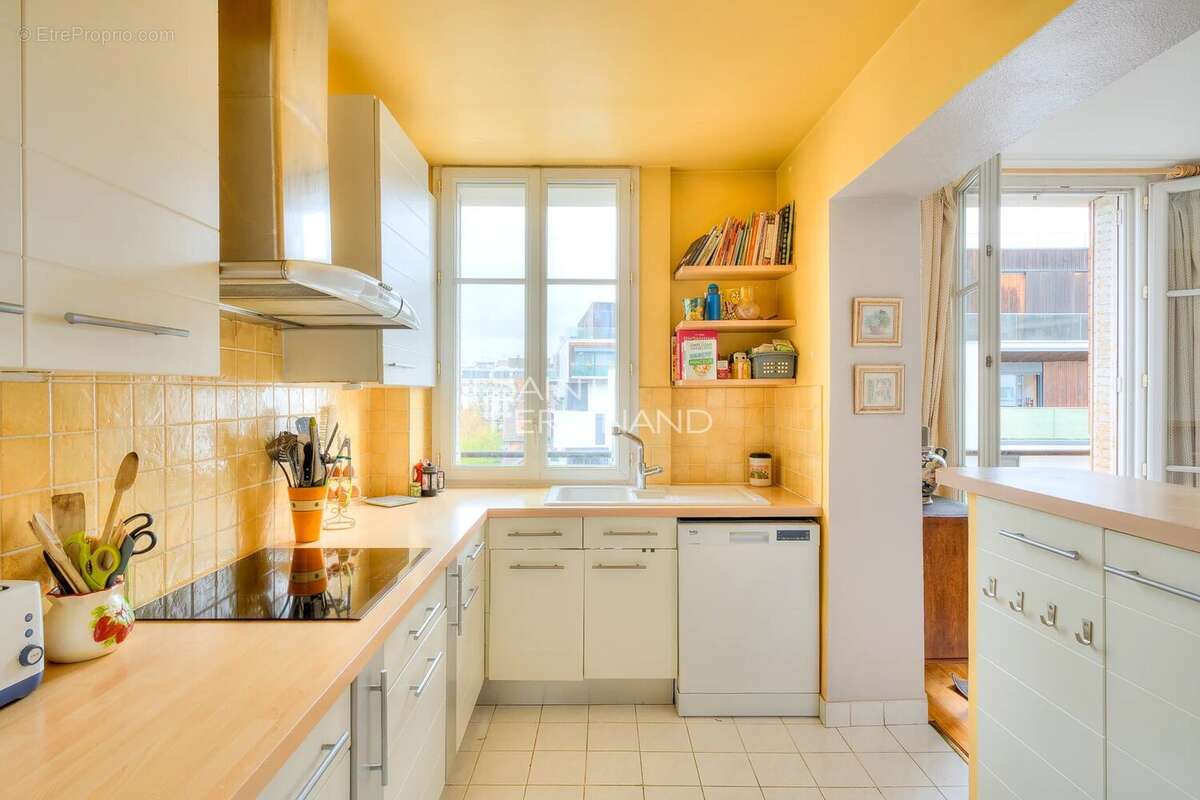Appartement à PARIS-15E
