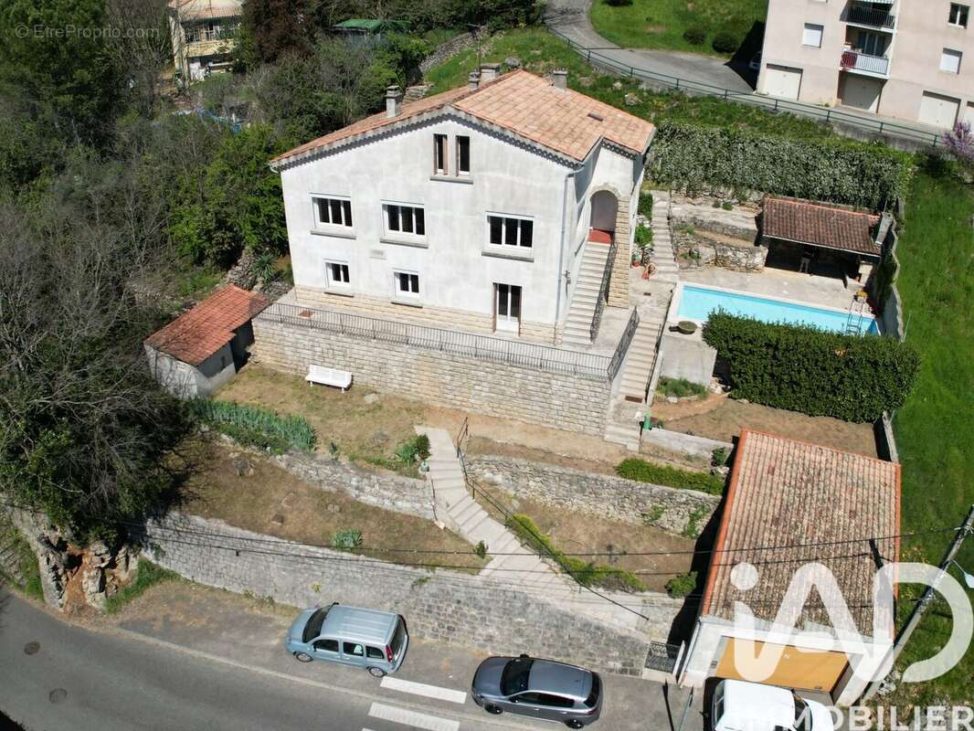 Maison 205 m² à Aubenas  - photo 3