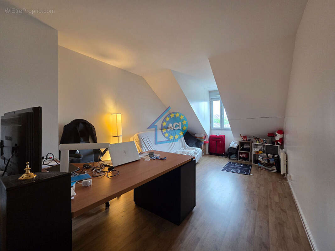 Appartement à MANTES-LA-VILLE