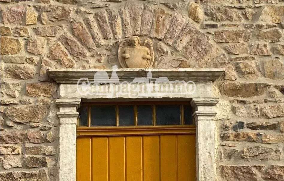 Maison à CHAMBOST-ALLIERES