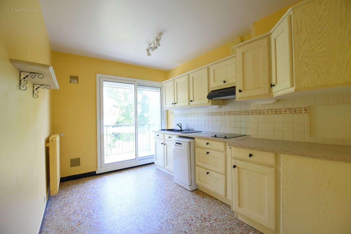Appartement à LES ESSARTS-LE-ROI