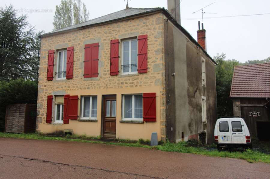 Maison à LORMES