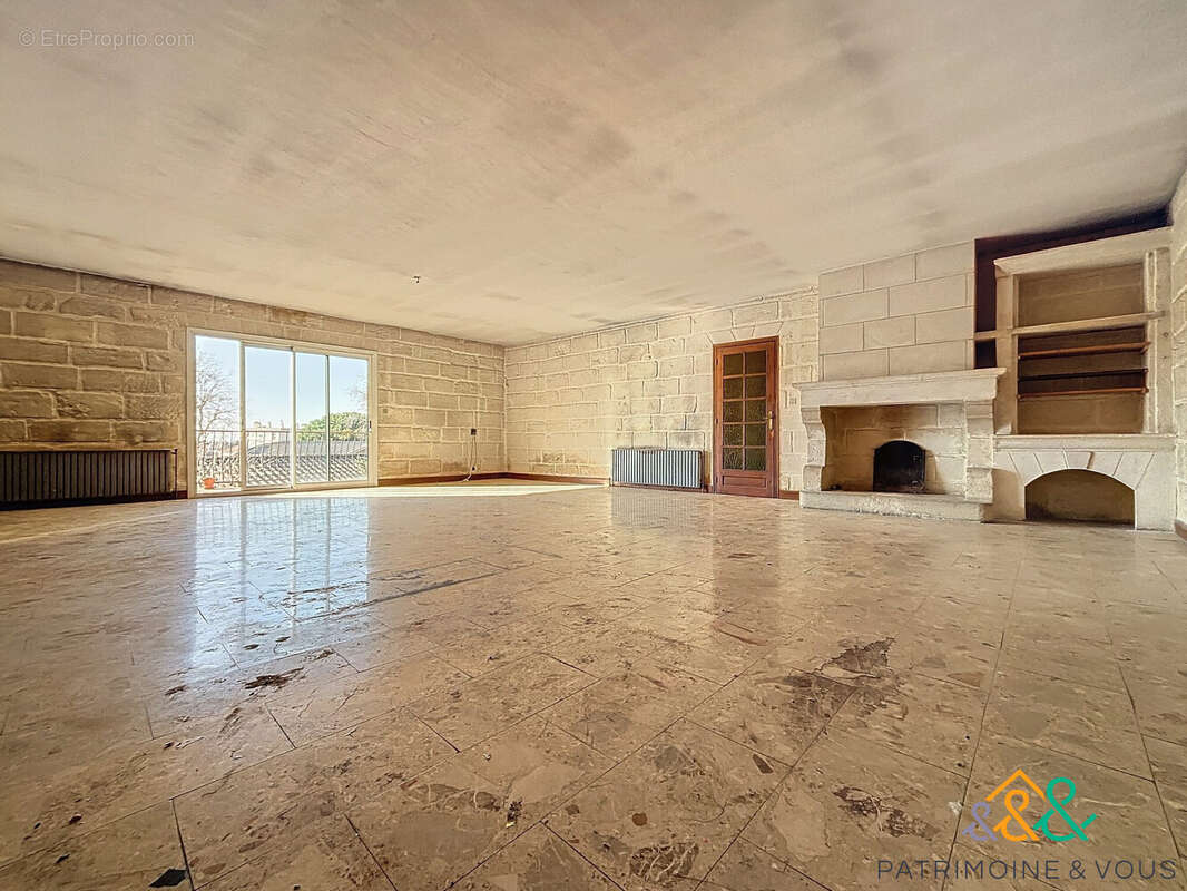Appartement à BEAUCAIRE