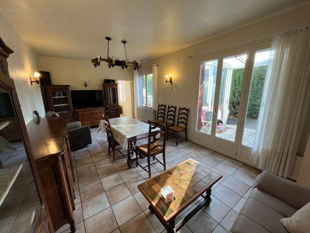 Maison à VAIRES-SUR-MARNE