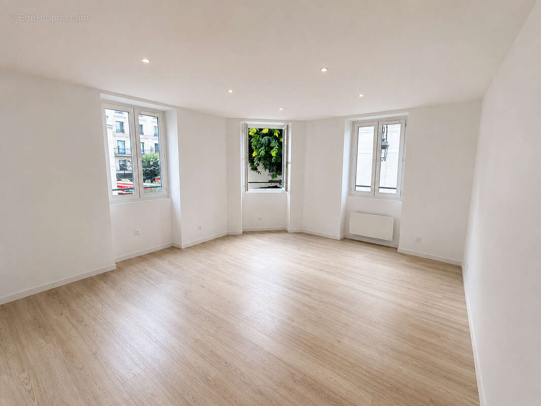 Vieux Puteaux Centre   Appartement 3 pièces de 48,33 m2 entièrement rénové - photo 6