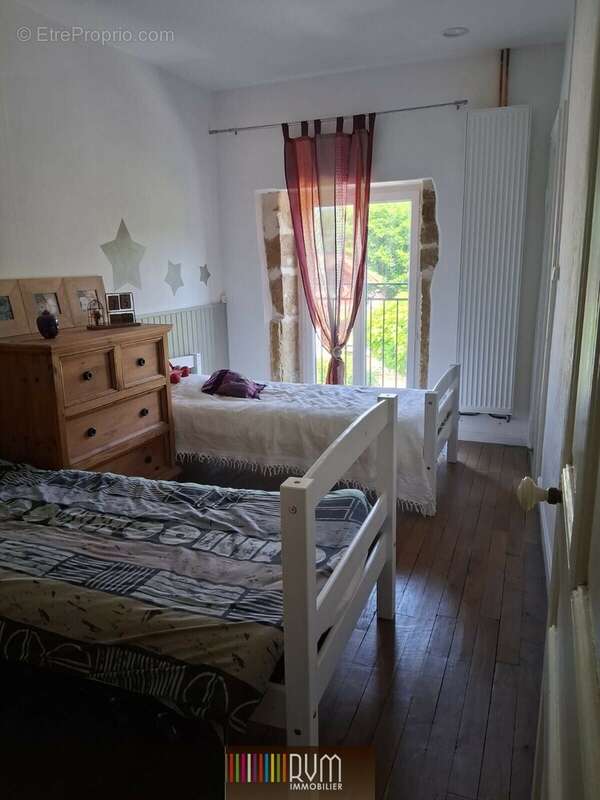 Maison 227 m² à Villereversure  - photo 8