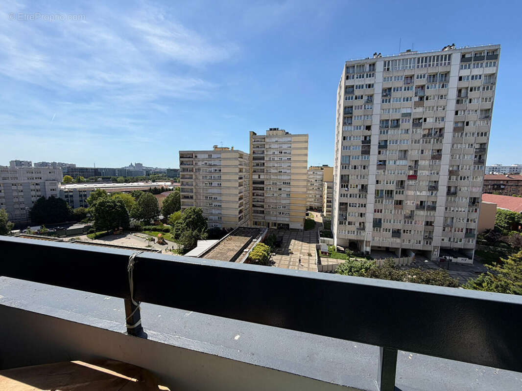 Appartement à AUBERVILLIERS