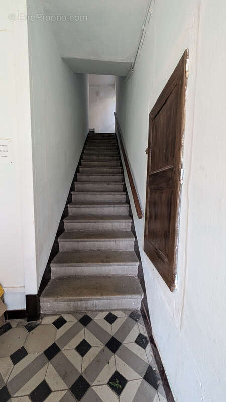 Appartement à SUMENE