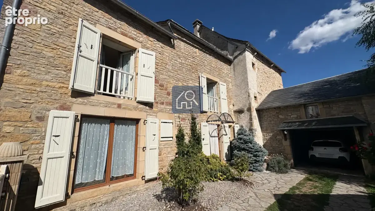 Photo Maison à Saint-Saturnin-De-Lenne au prix de 199 000€