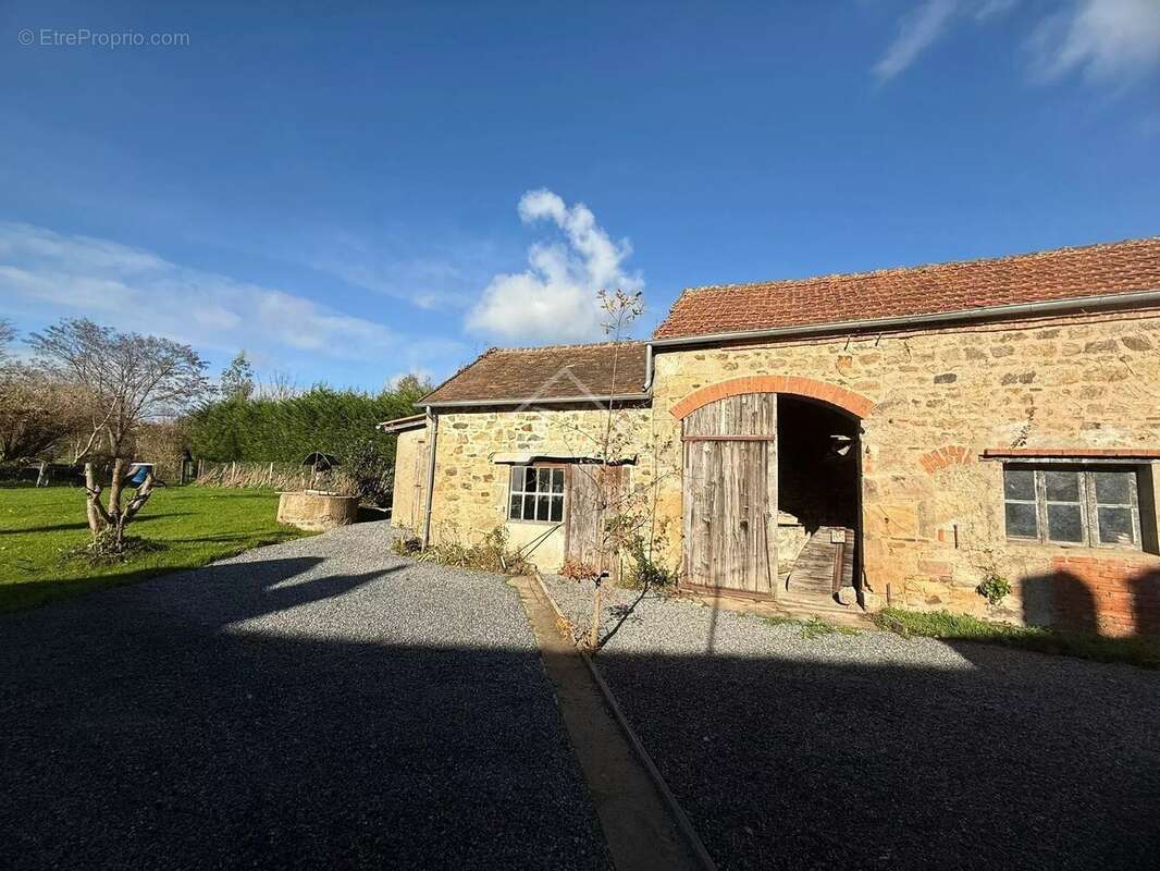 Maison à SAINT-HILAIRE