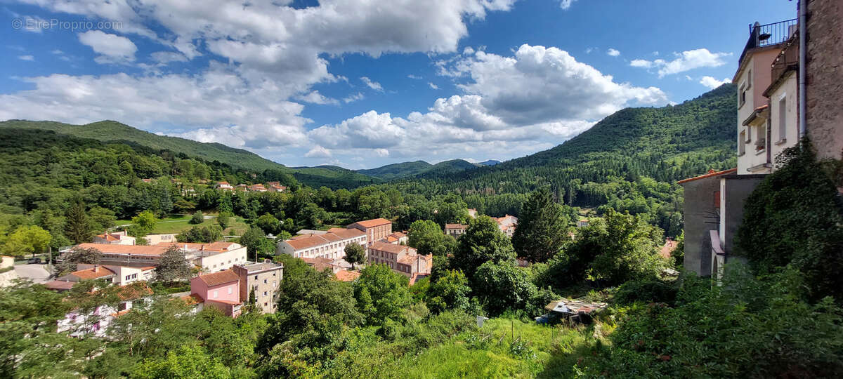 Maison à SAINT-LAURENT-DE-CERDANS