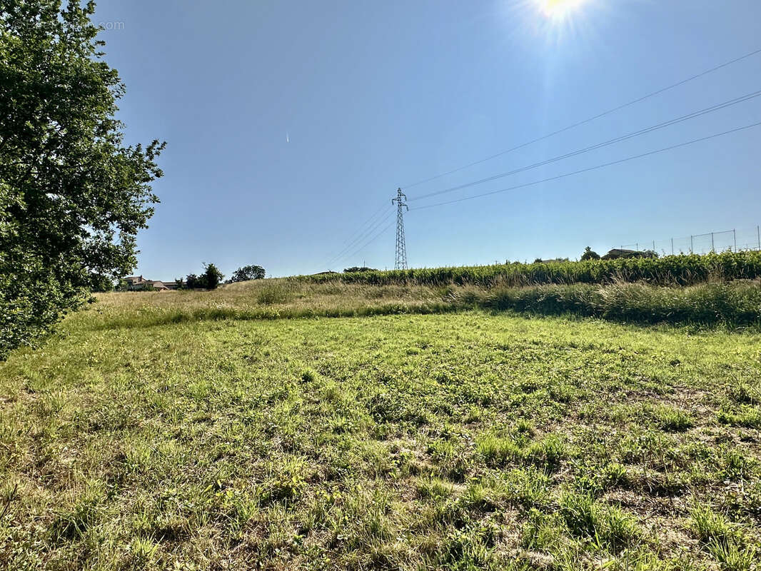 Terrain à CUNAC