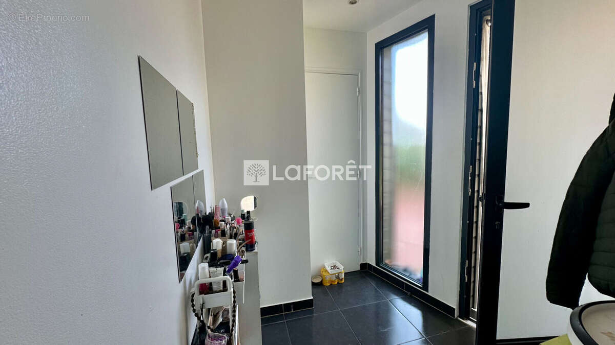 Appartement à LES PAVILLONS-SOUS-BOIS