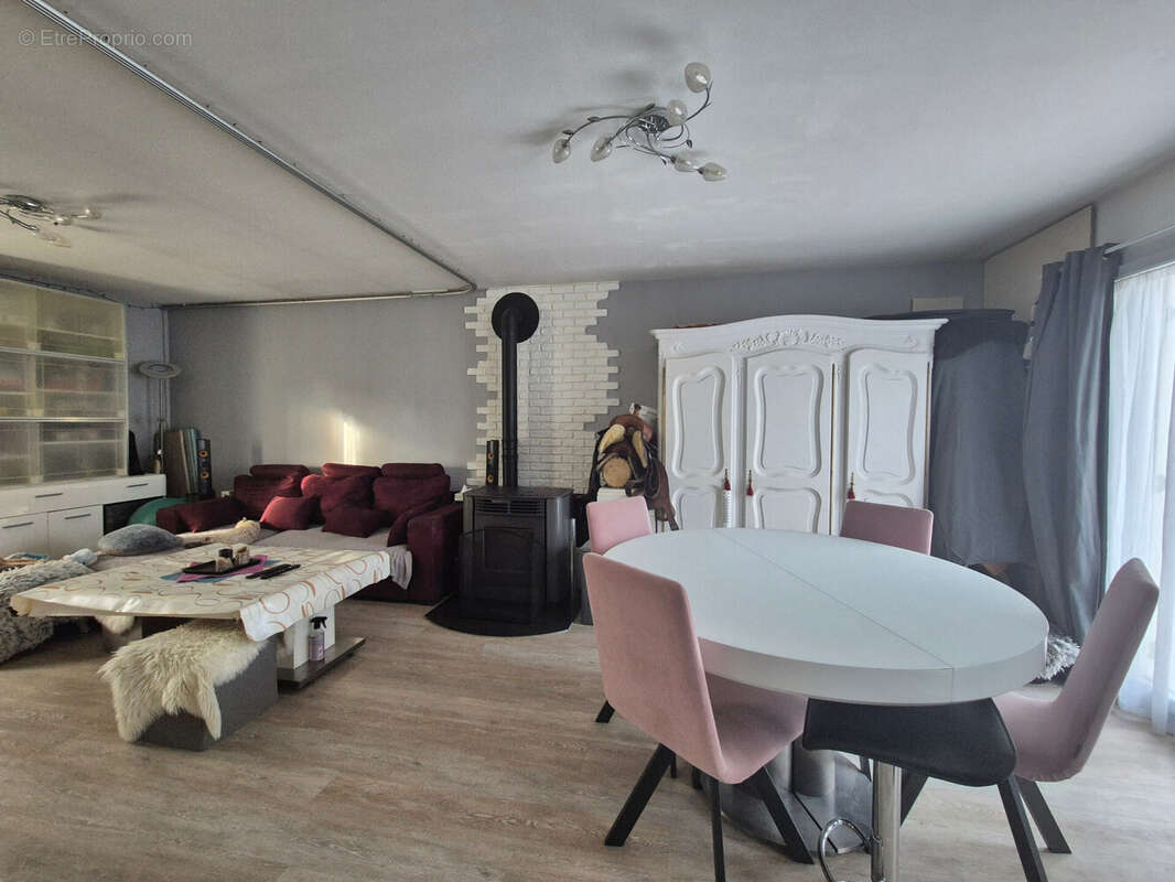 Maison à PONT-DE-VEYLE