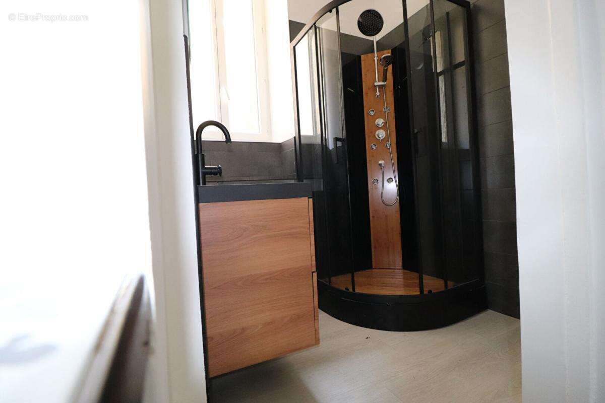 Maison Neris Les Bains 8 pièce(s) 108 m2 - photo 4