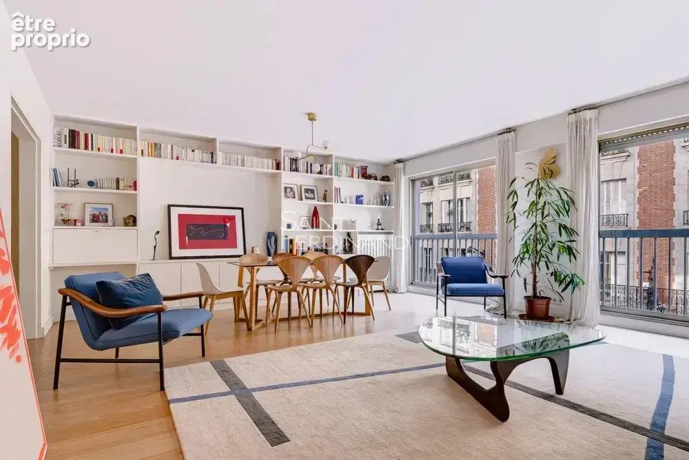 Appartement à PARIS-16E
