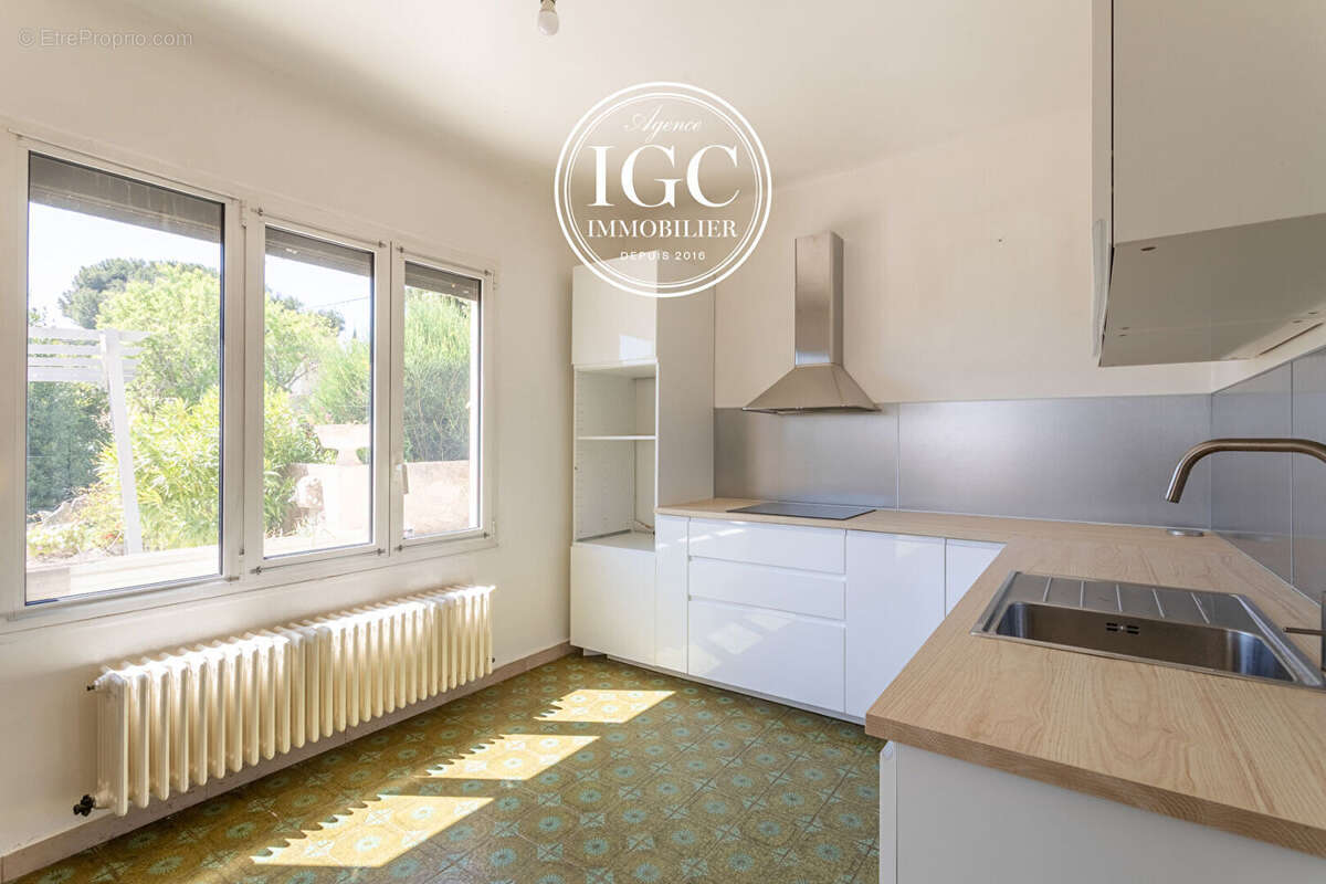 Appartement type 3 / 134 m²  / terrain 460 m² / 2 garages - photo 11