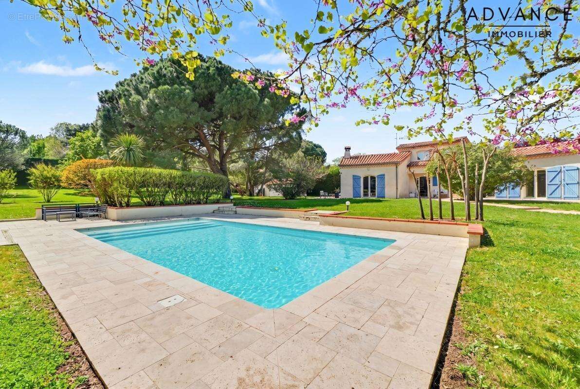 Maison T6 - 180 m² - Le Fau - photo 4