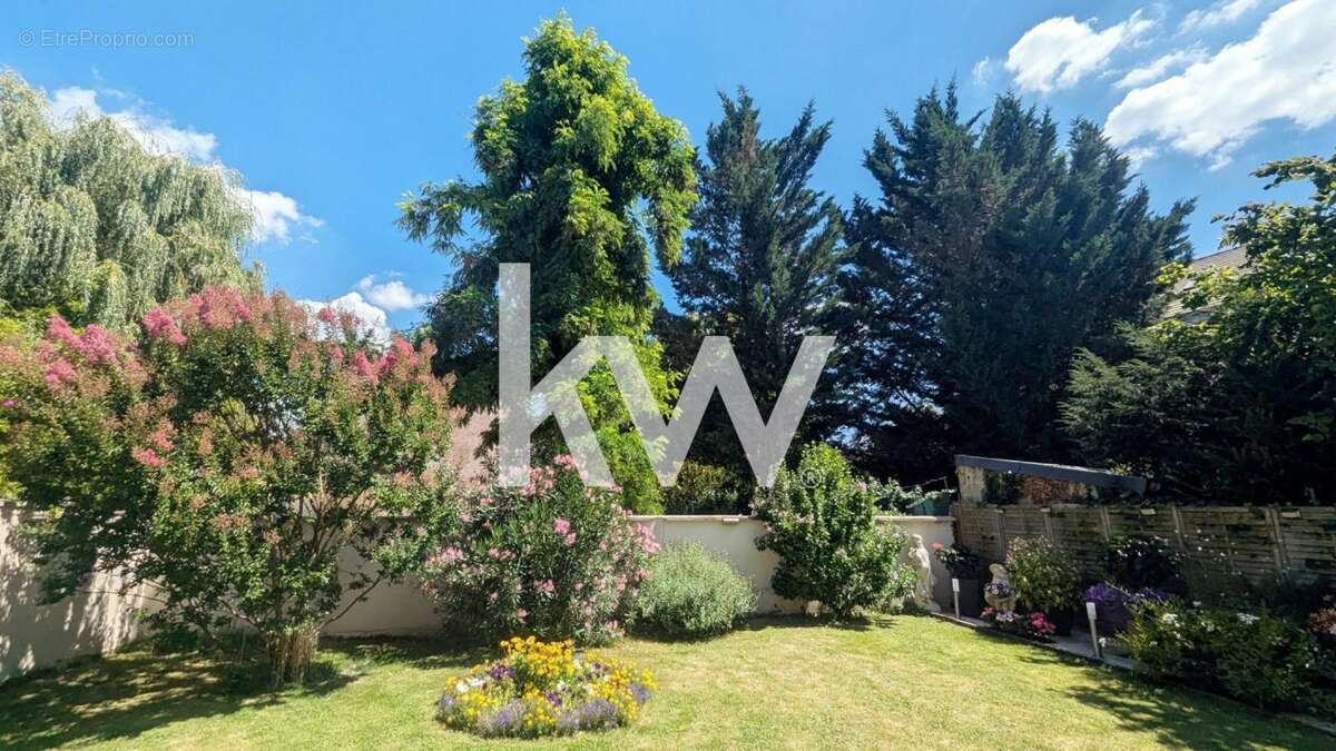 Maison à SAINT-GRATIEN