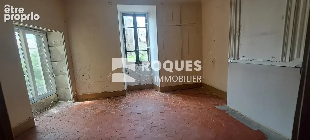 A vendre Le Caylar, Ensemble immobilier avec dépendances et cour attenante - photo 14