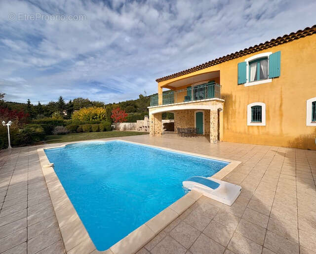 Maison à BESSE-SUR-ISSOLE