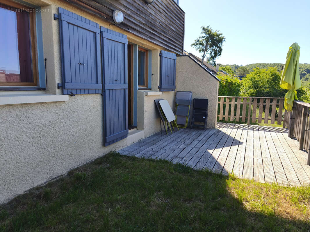 Appartement à SUTRIEU