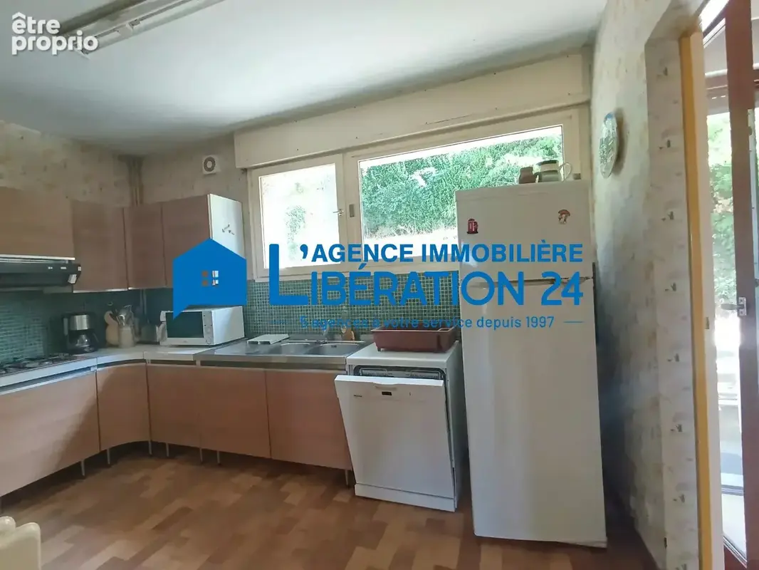 Maison familiale de 170 m² à Saint-Étienne - photo 8