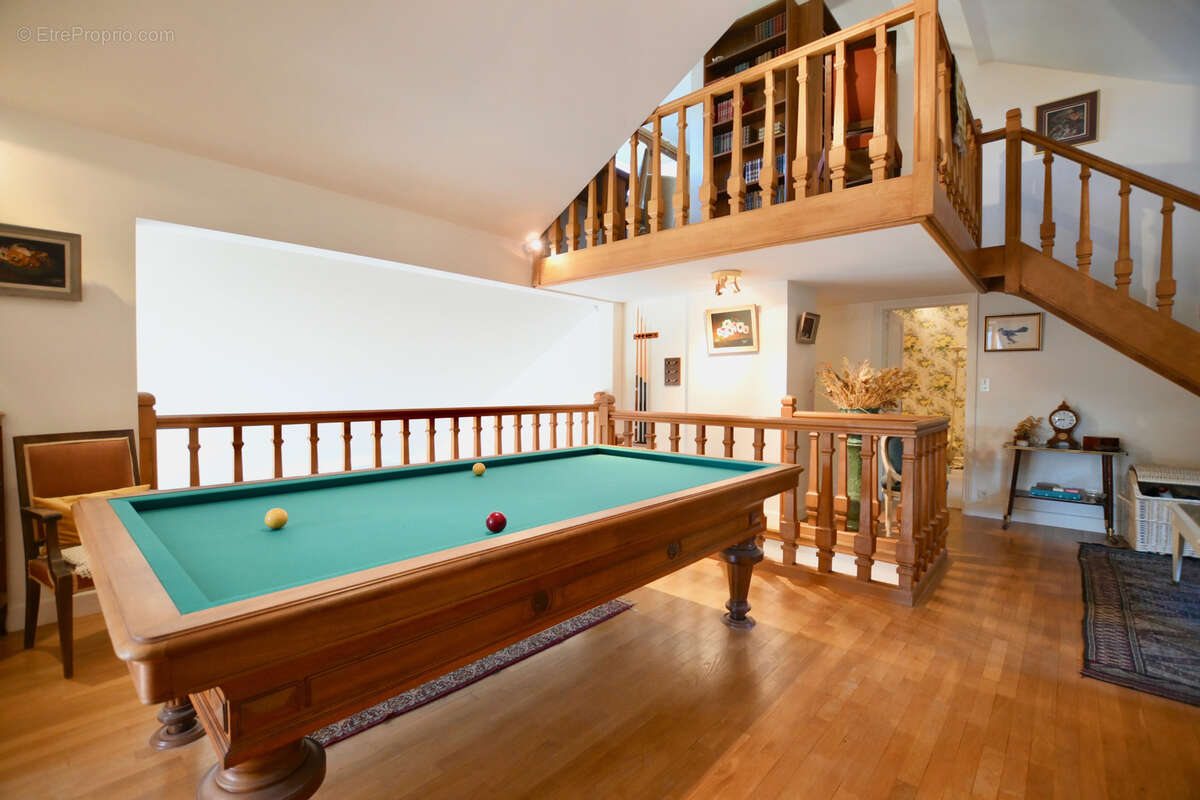 Maison à DUN-LES-PLACES